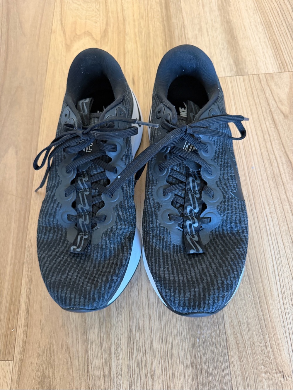 Nike Women's Black and White Running Shoes